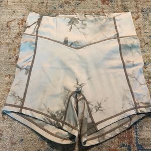Balance athletica tie dye og shorts